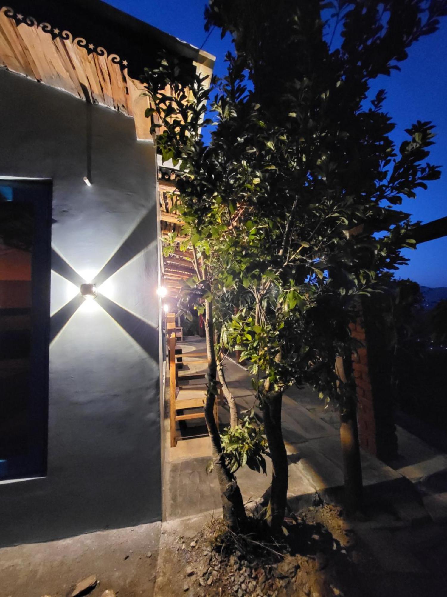 Zen Oaks Appartement Almora Buitenkant foto